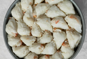 Canned crab meat